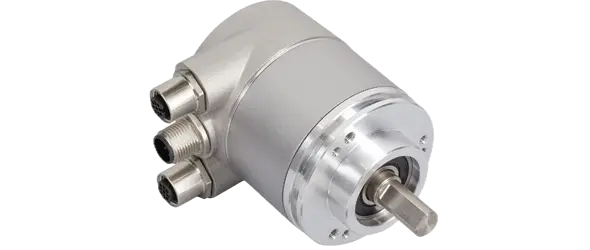 Encoder absoluto multiturn Posital IXARC con interfaz EtherNet/IP y eje de 10 mm con brida de sujeción.